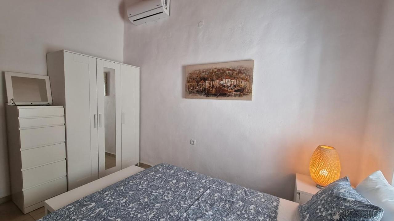 Apartament Kozas Art House, Simi Zewnętrze zdjęcie
