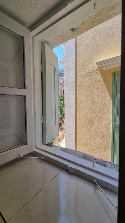 Apartament Kozas Art House, Simi Zewnętrze zdjęcie