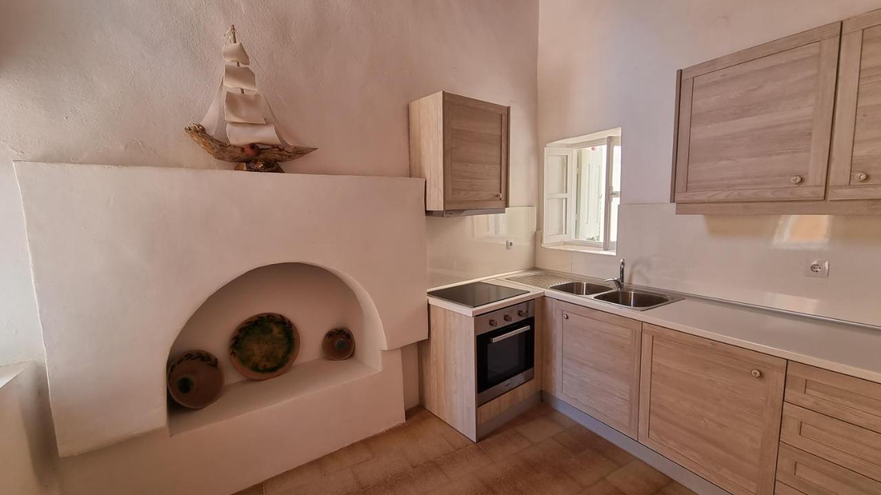 Apartament Kozas Art House, Simi Zewnętrze zdjęcie