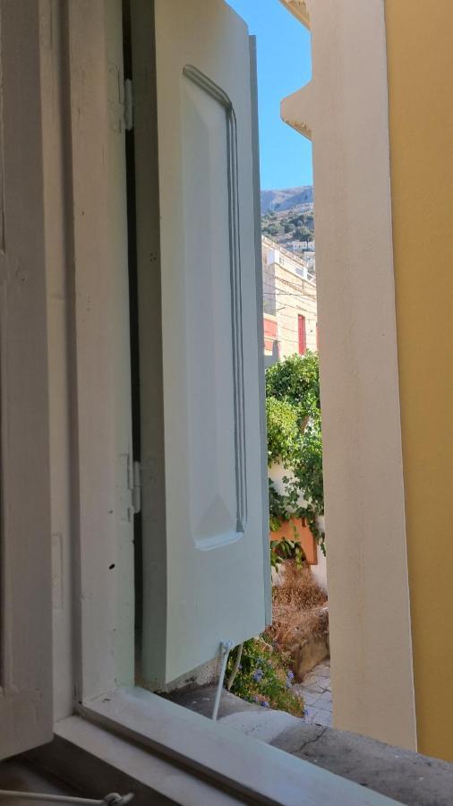 Apartament Kozas Art House, Simi Zewnętrze zdjęcie