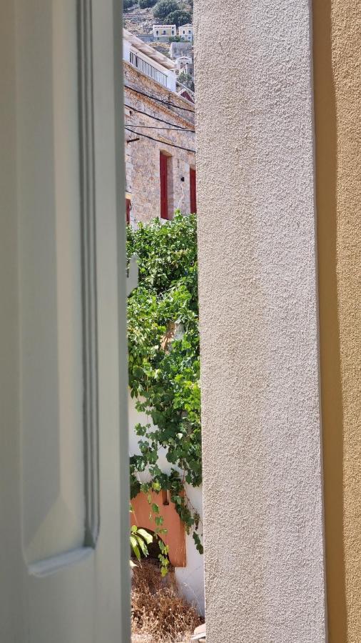 Apartament Kozas Art House, Simi Zewnętrze zdjęcie