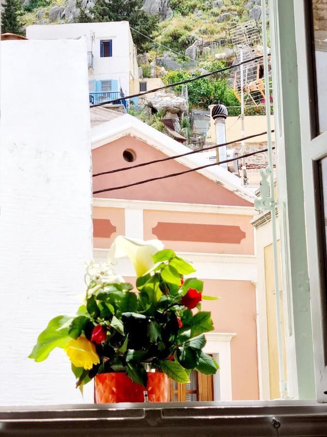 Apartament Kozas Art House, Simi Zewnętrze zdjęcie